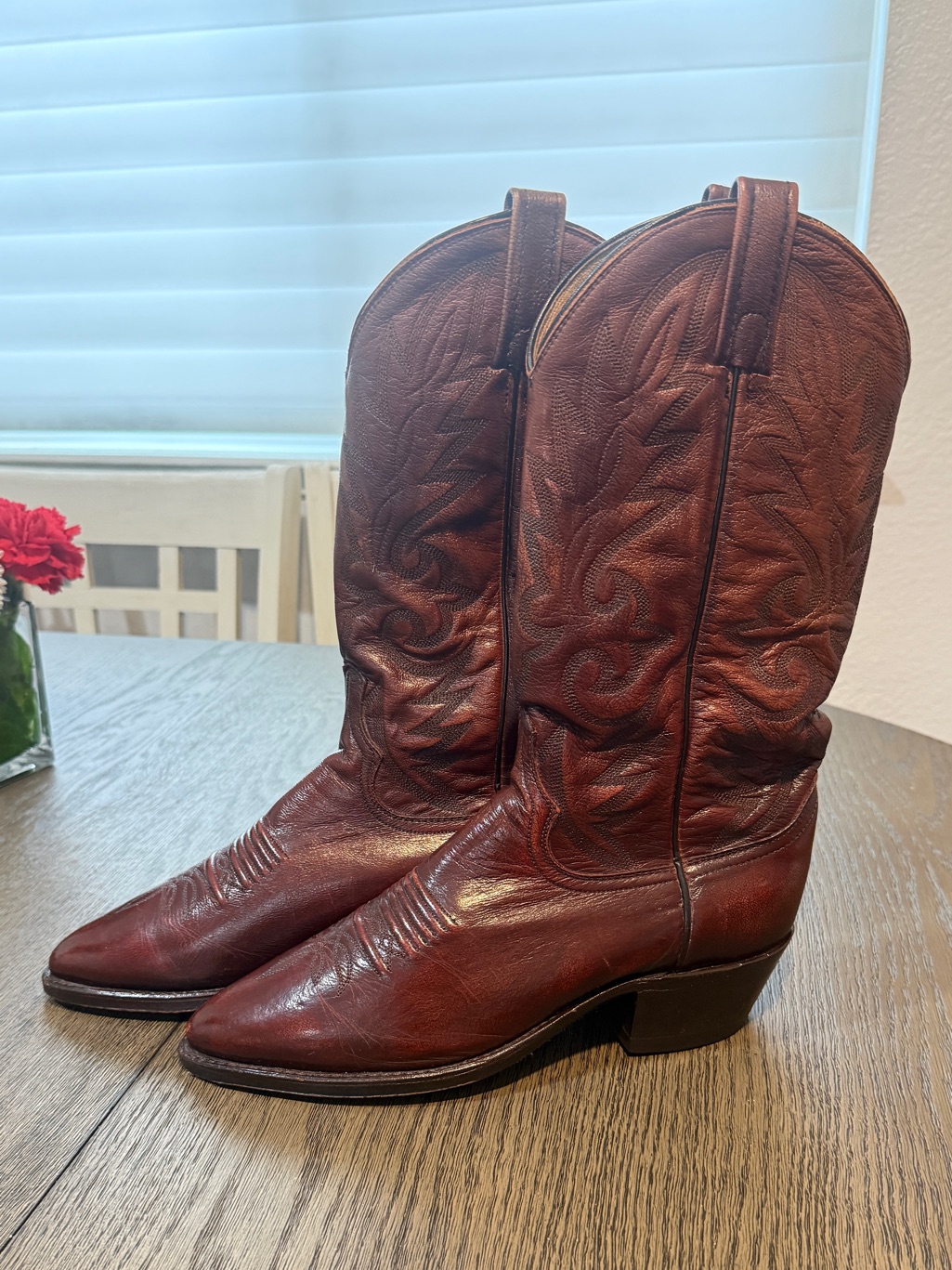 Men's Western Cowboy Boots In Burgundy Leather